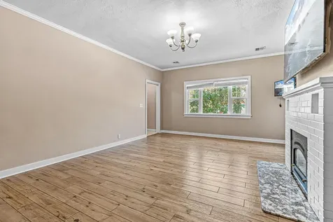1616 Crown Avenue Medford OR 97504