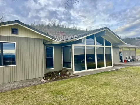 8085 Gold Ray Road Central Point OR 97502