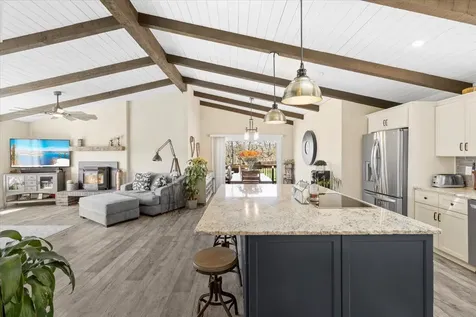 2304 Carpenter Hill Road Medford OR 97501