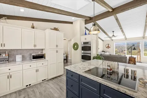 2304 Carpenter Hill Road Medford OR 97501