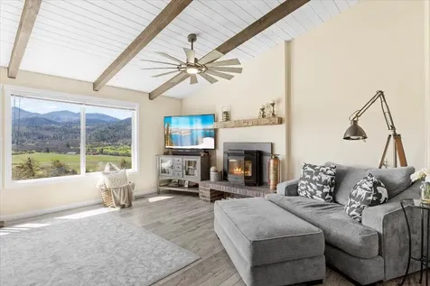 2304 Carpenter Hill Road Medford OR 97501