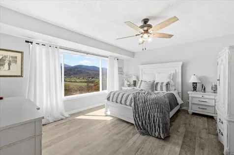 2304 Carpenter Hill Road Medford OR 97501