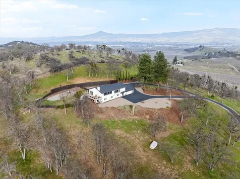 2304 Carpenter Hill Road Medford OR 97501