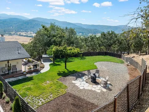 2304 Carpenter Hill Road Medford OR 97501