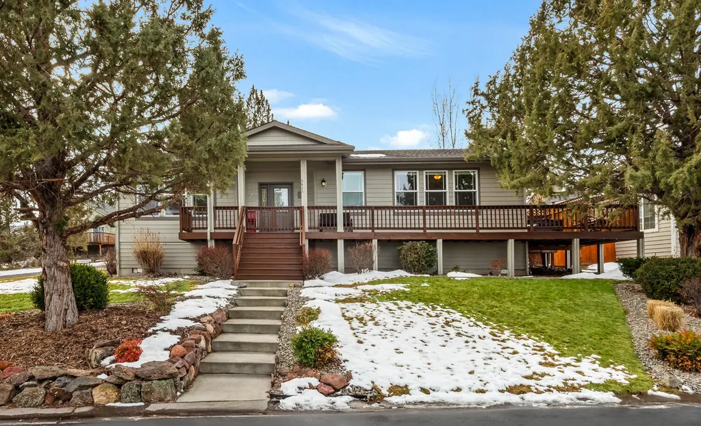 3411 SW Valleyview Drive Redmond OR 97756