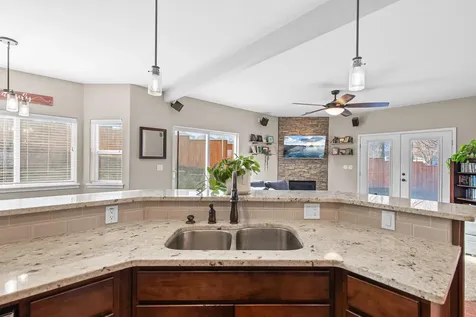 2864 Strasburg Street Medford OR 97504