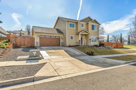 2864 Strasburg Street Medford OR 97504
