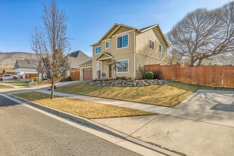 2864 Strasburg Street Medford OR 97504