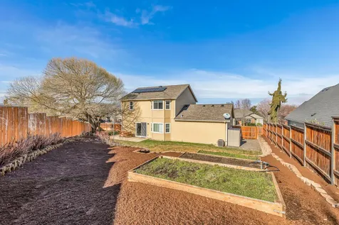 2864 Strasburg Street Medford OR 97504
