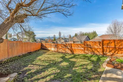 2864 Strasburg Street Medford OR 97504