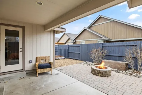 21170 Capella Place Bend OR 97702
