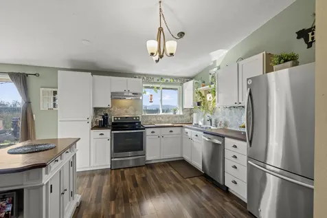 2314 Lara Lane Central Point OR 97502
