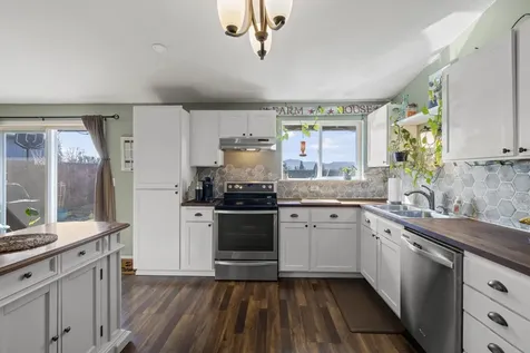 2314 Lara Lane Central Point OR 97502