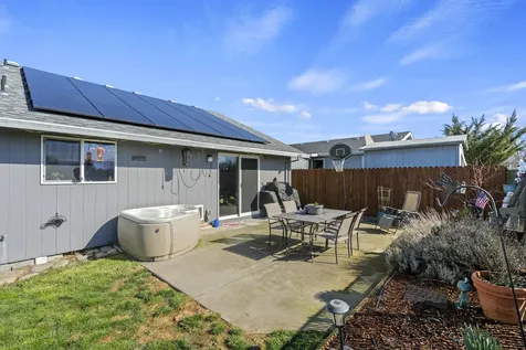 2314 Lara Lane Central Point OR 97502