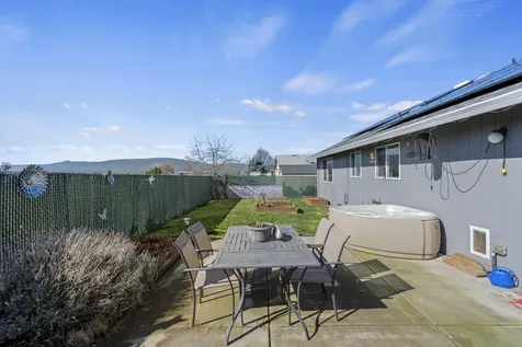 2314 Lara Lane Central Point OR 97502