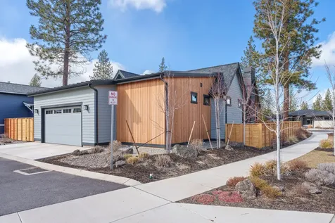 3047 NW Tharp Avenue Bend OR 97703