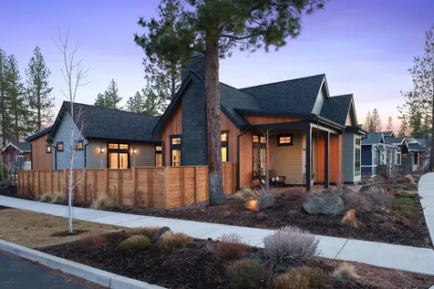 3047 NW Tharp Avenue Bend OR 97703