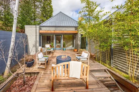 695 Liberty Street Ashland OR 97520