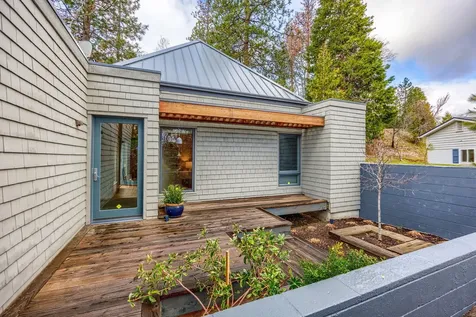 695 Liberty Street Ashland OR 97520