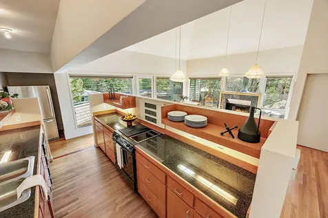695 Liberty Street Ashland OR 97520