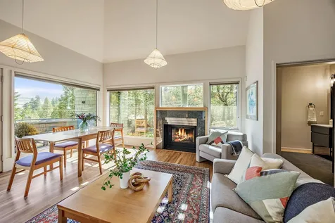 695 Liberty Street Ashland OR 97520