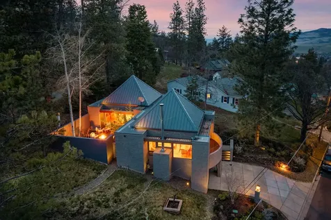 695 Liberty Street Ashland OR 97520
