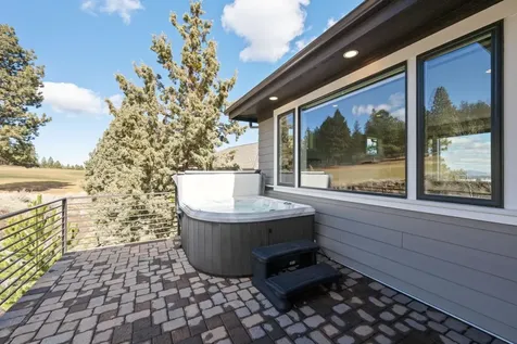 3334 NW Fairway Heights Drive Bend OR 97703