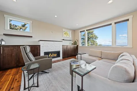 3334 NW Fairway Heights Drive Bend OR 97703