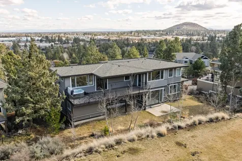 3334 NW Fairway Heights Drive Bend OR 97703