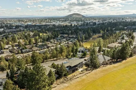 3334 NW Fairway Heights Drive Bend OR 97703