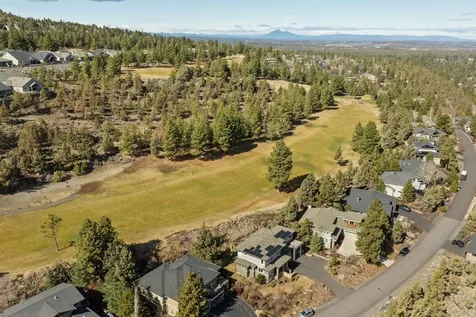 3334 NW Fairway Heights Drive Bend OR 97703