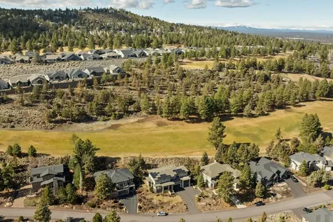 3334 NW Fairway Heights Drive Bend OR 97703