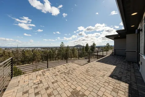 3334 NW Fairway Heights Drive Bend OR 97703