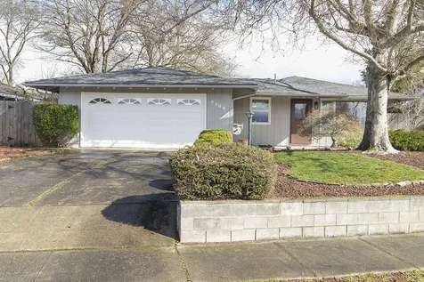 2308 Alcan Drive Medford OR 97504