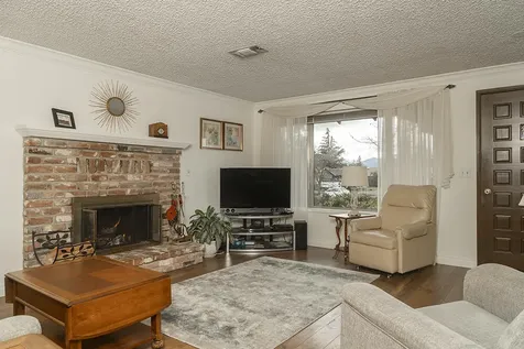 2308 Alcan Drive Medford OR 97504