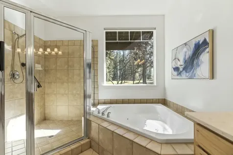 60454 Elkai Woods Drive Bend OR 97702