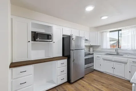1696 NE 9th Street Grants Pass OR 97526