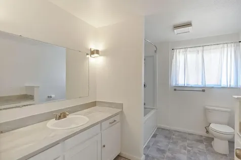 1696 NE 9th Street Grants Pass OR 97526