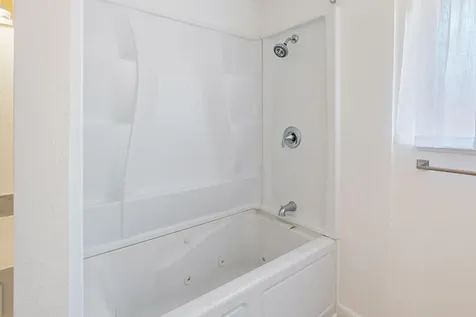 1696 NE 9th Street Grants Pass OR 97526