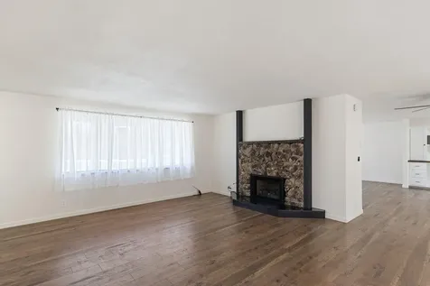 1696 NE 9th Street Grants Pass OR 97526