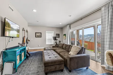 4338 Vineyard Terrace Medford OR 97504