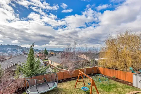 4338 Vineyard Terrace Medford OR 97504