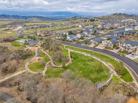 4338 Vineyard Terrace Medford OR 97504