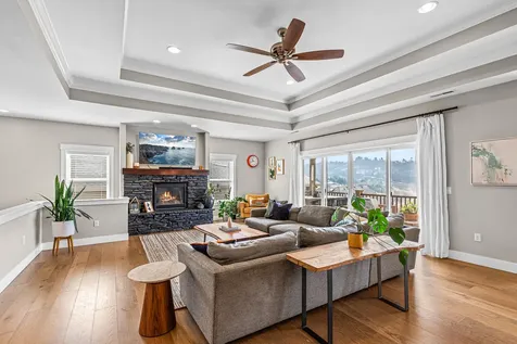 4338 Vineyard Terrace Medford OR 97504