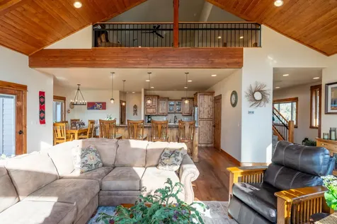 18401 SW Mount Adams Loop Powell Butte OR 97753