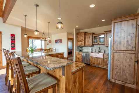 18401 SW Mount Adams Loop Powell Butte OR 97753