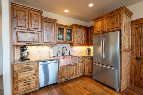 18401 SW Mount Adams Loop Powell Butte OR 97753