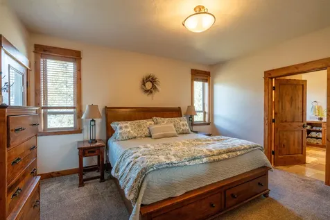 18401 SW Mount Adams Loop Powell Butte OR 97753