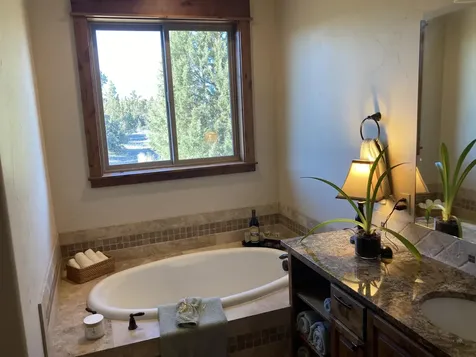 18401 SW Mount Adams Loop Powell Butte OR 97753