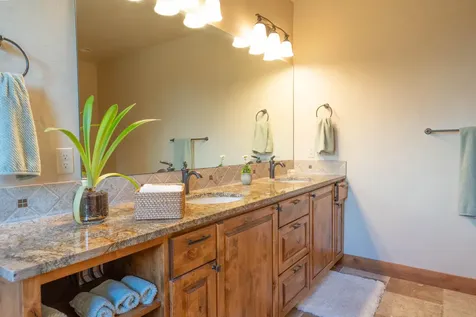18401 SW Mount Adams Loop Powell Butte OR 97753
